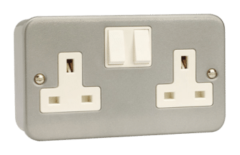 CLICK Scolmore CL036 Switched Socket Outlet